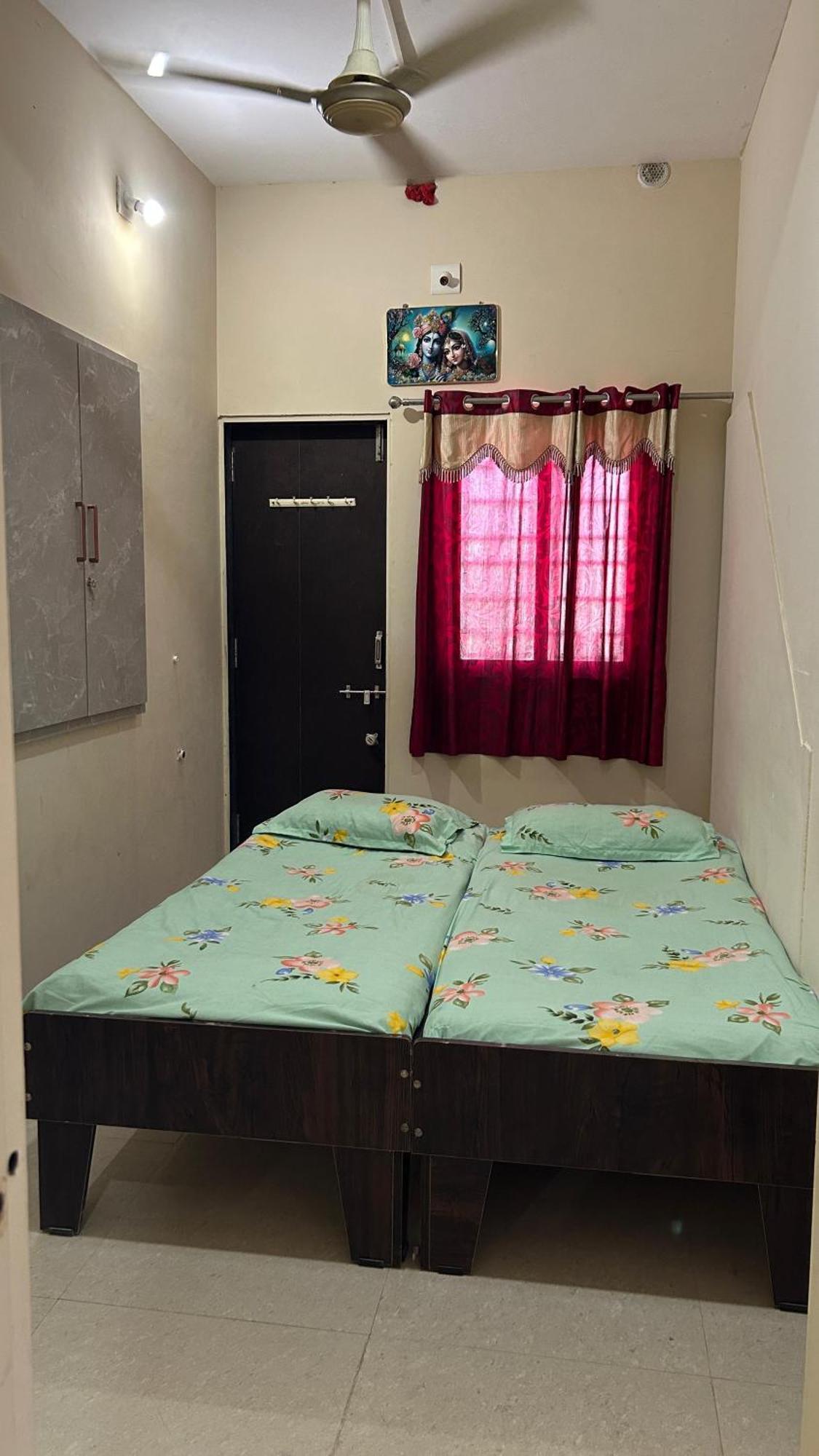 Dwarka Home Stay Exterior photo